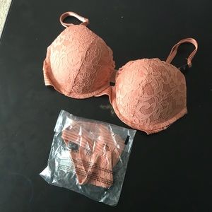Victoria secret very Sexy pushup 34 C/ M NWOT set